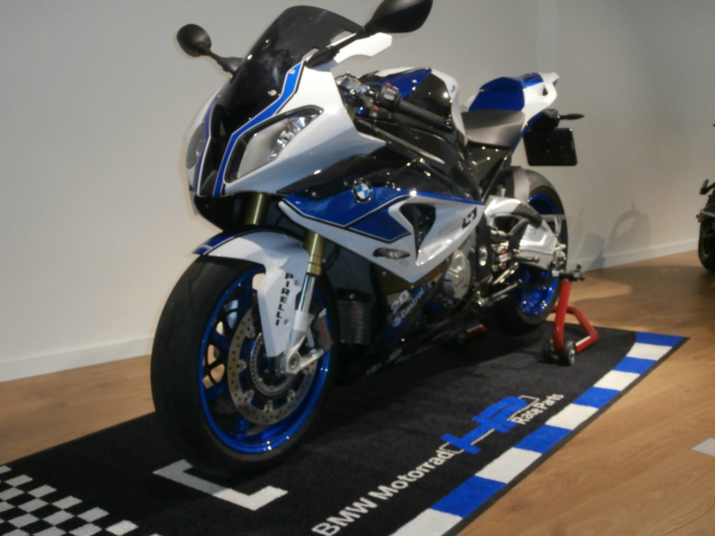 BMW HP4 RACE